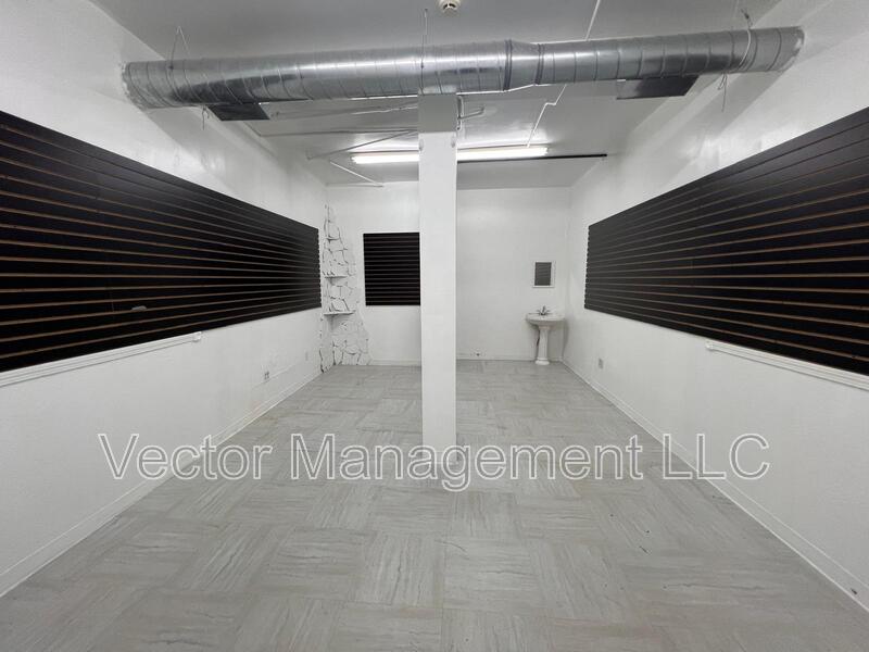 Hamden House: 1158 Dixwell Avenue - Team Mall - B3