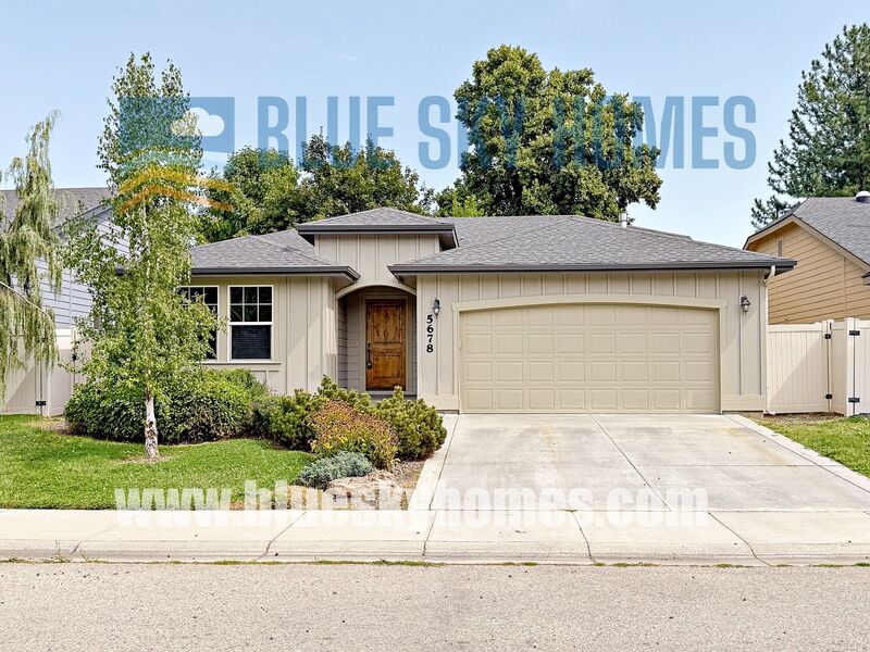Boise House: 5678 North Armstrong Avenue