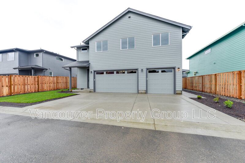 Battle Ground Townhome: 2936 Northwest 16th Street