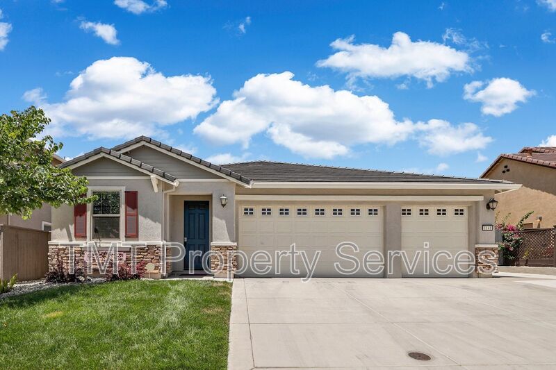 Roseville House: 1141 Vista Verde Drive