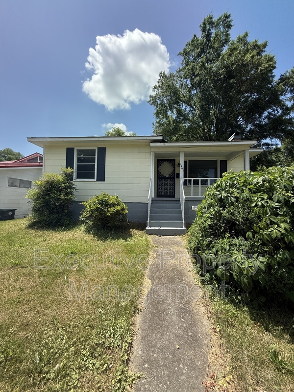 Birmingham House: 3376 34th Street