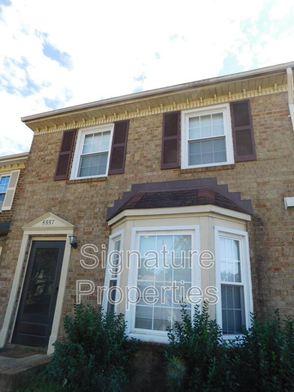 Virginia Beach Townhome: 5557 Old Guard Cres