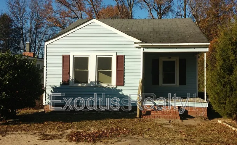 Sanford House: 507 Midland Ave