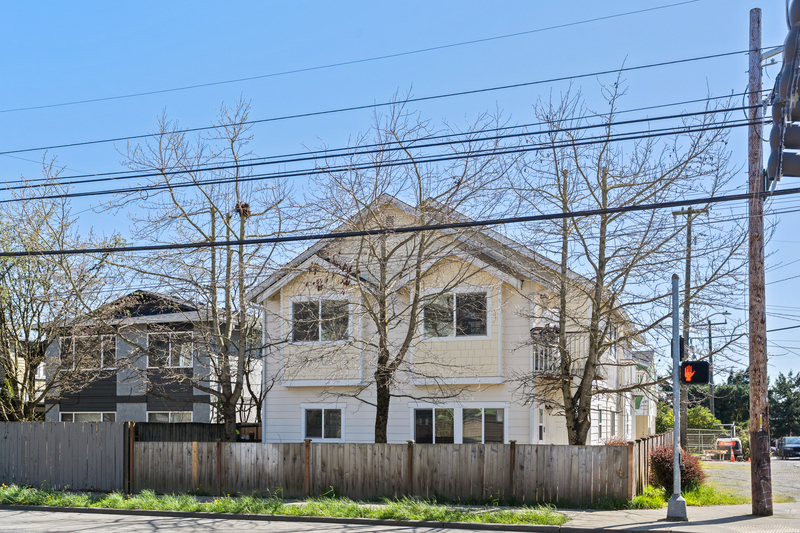 Seattle Condo: 501 N 105th St