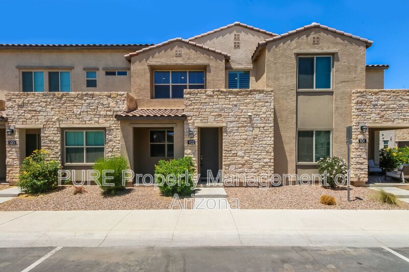 Gilbert Townhome: 4548 S Renaissance Dr