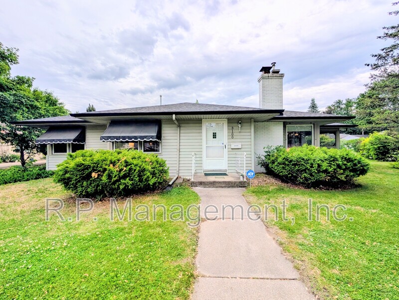 Golden Valley House: 3100 Orchard Ave N