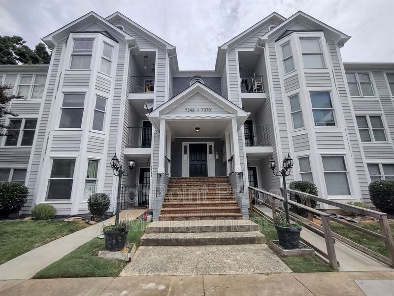 Charlotte Condo: 7366 Rose Terrace Ct.