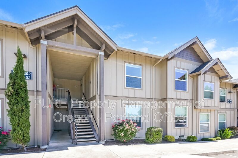 Sandy Condo: 41300 SE Vista Loop Dr