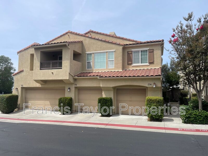 San Marcos House: 176 Aurora Ave