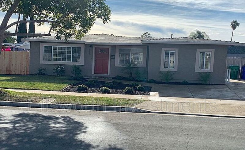 San Diego House: 3327 La Junta Ave