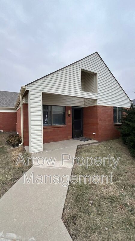 Waverly Condo: 11141 N 137 (Waverly)