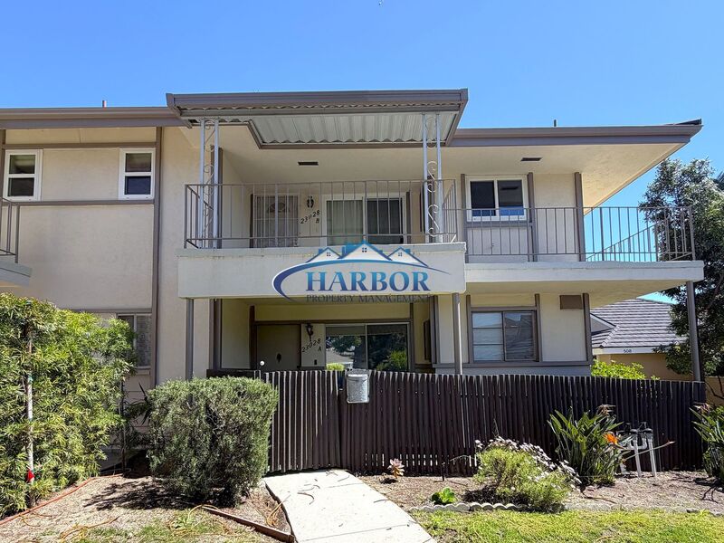 Torrance Townhome: 23028 Nadine Circle