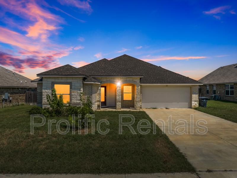 Killeen House: 6117 Verde Drive