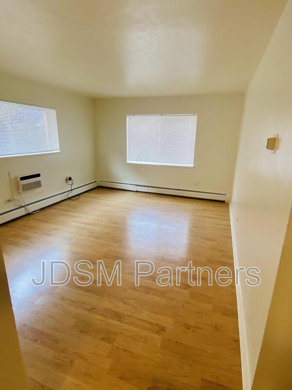 Denver House: 1415 N Pearl St #301