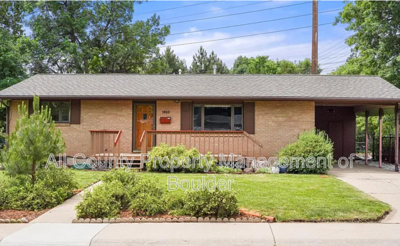 Boulder House: 1980 Floral Dr
