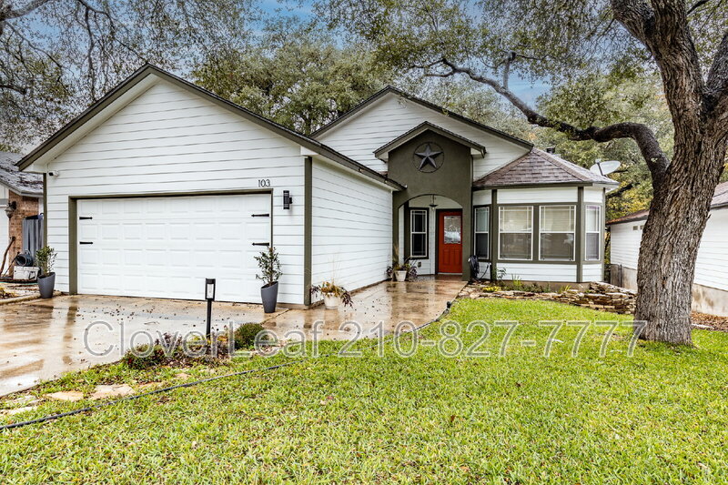 Universal City House: 103 Silver Ter