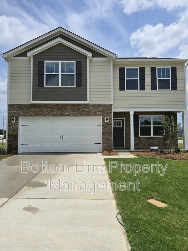 Monroe House: 549 Blackpool Ct