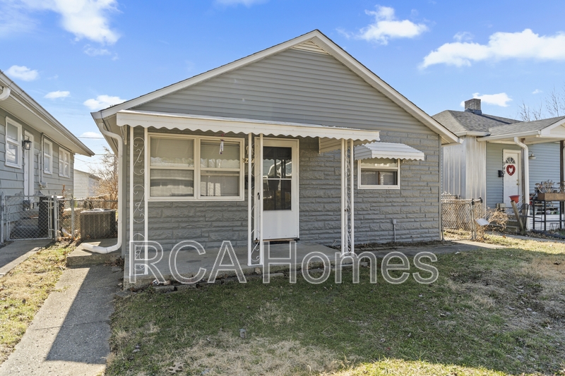 Indianapolis House: 947 Albany Street