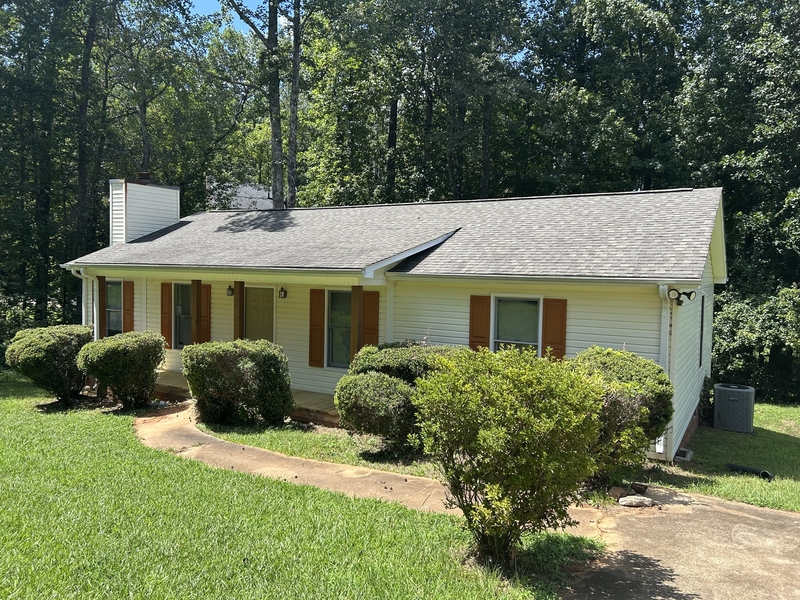 Taylors House: 1003 Still Hollow Lane