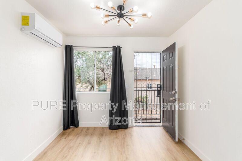 Phoenix Townhome: 1538 W Fillmore St