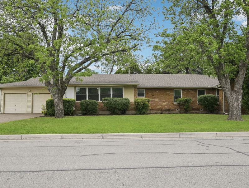 Fort Worth House: 3817 Trail Lake Drive