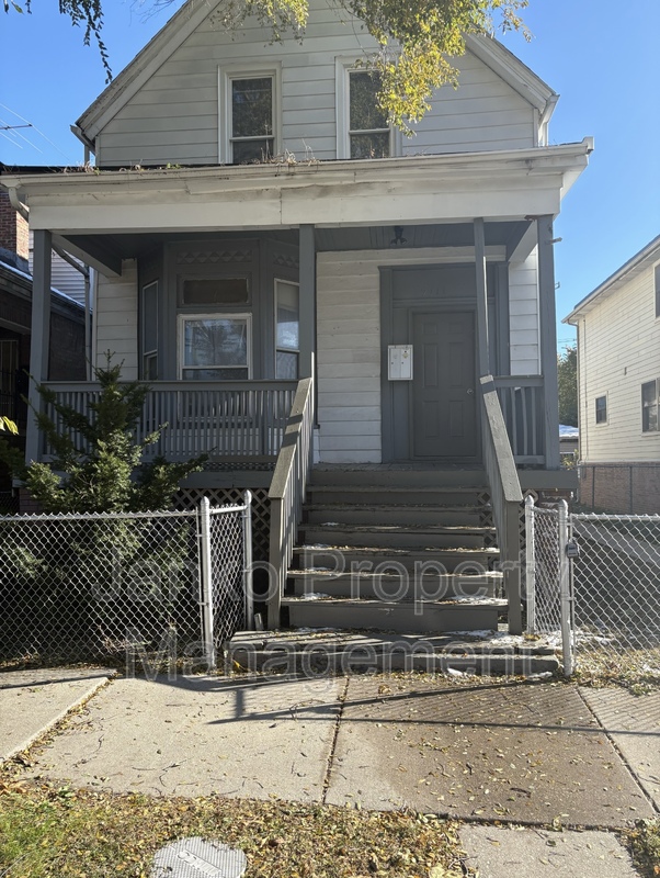 Chicago Condo: 7111 S Greenwood Ave