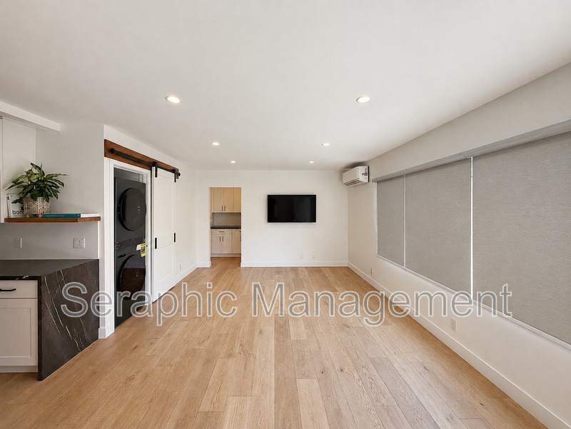 Huntington Beach Condo: 425 15th St