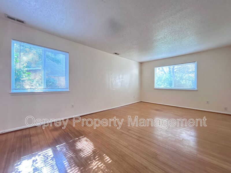 Introducing the stunning 3 Bedroom "ASK ABOUT OUR ZERO DEPOSIT" - Photo 4