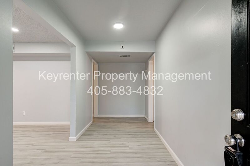 Norman House: 1309 Crown Point Ave - Unit #4