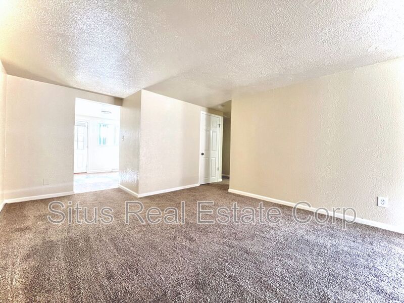 Lakewood House: 8141 W. 9th Ave.
