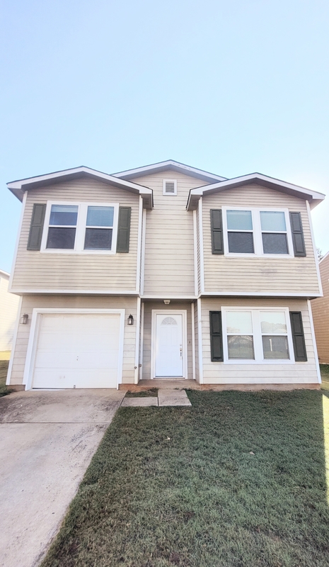 Huntsville House: 250 Whitestone Drive Northeast