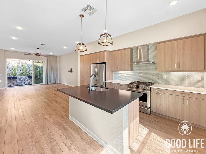 San Diego Townhome: 10432 Harlow Cir