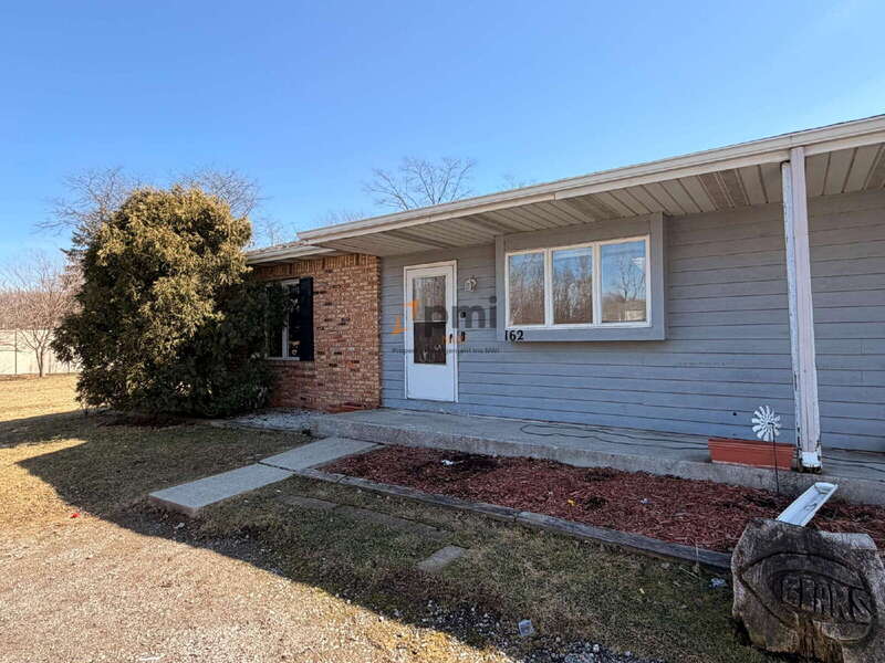 Crown Point Condo: 160 Meadows Cir