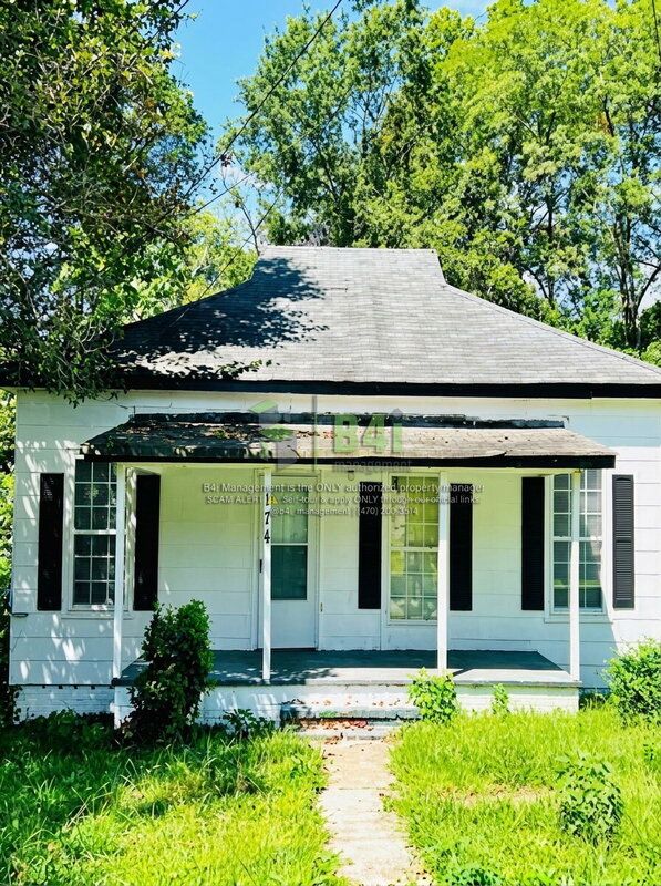 LaGrange House: 114 McGee Street