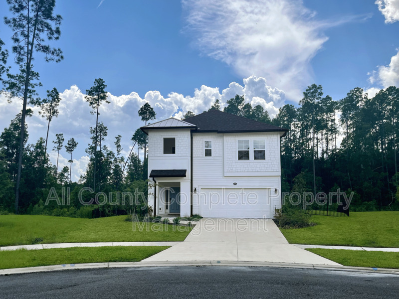 St Johns House: 261 Starnberg Ct.