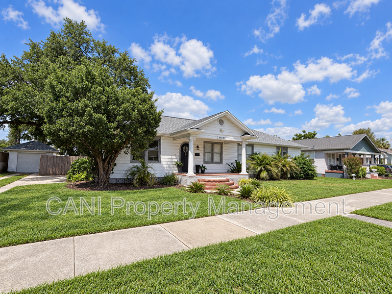 Tampa House: 1919 West Carmen Street