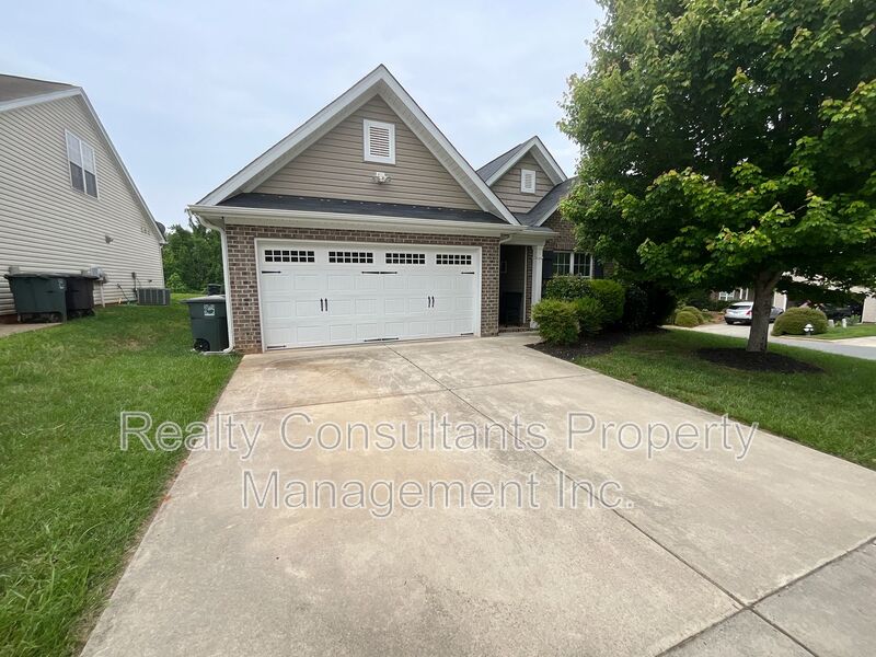 Greensboro House: 6143 Trotting Pl.