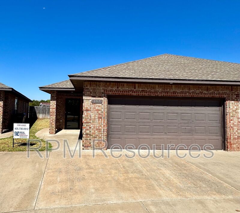 Mustang Condo: 157 Bison Court Way