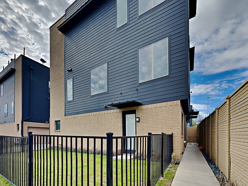 Dallas Condo: 3107 Sunny Brae Dr