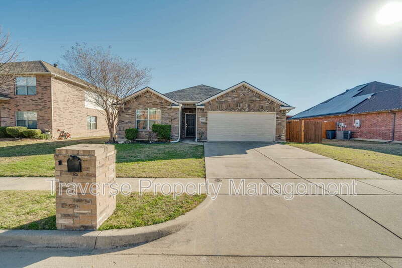 Saginaw House: 629 Sparrow Dr