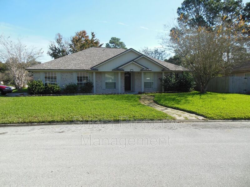 Jacksonville House: 2081 Magnus Ln