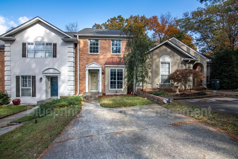 Birmingham House: 118 Ridge Park Drive