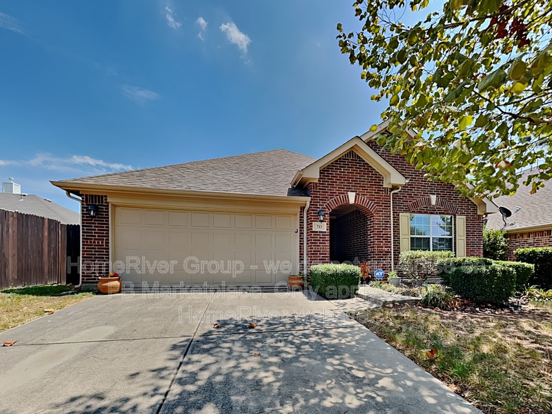 Little Elm House: 713 Meandering Trl