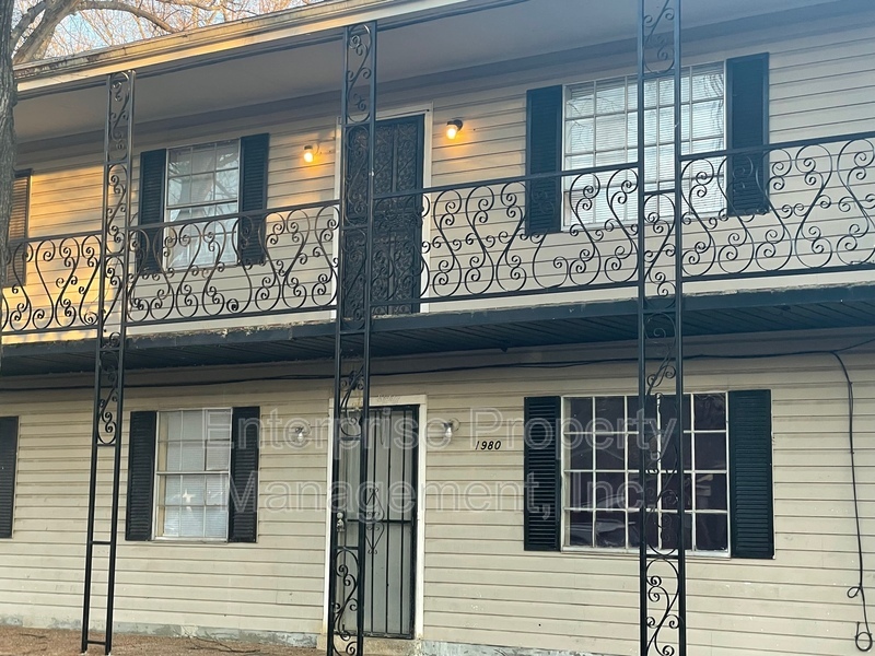 Memphis Condo: 1982 Goldbrier Lane