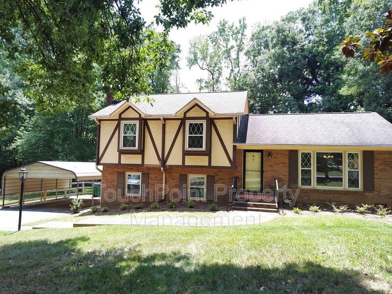 Charlotte House: 5812 Donegal Drive