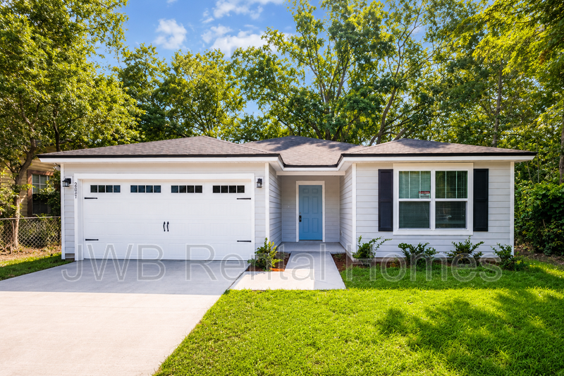 Jacksonville House: 2021 Buckman St