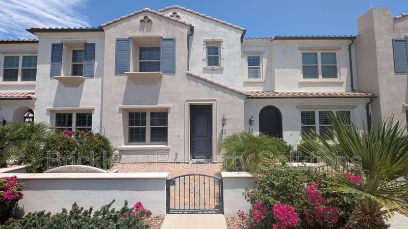 Chandler Condo: 2477 W Market Pl