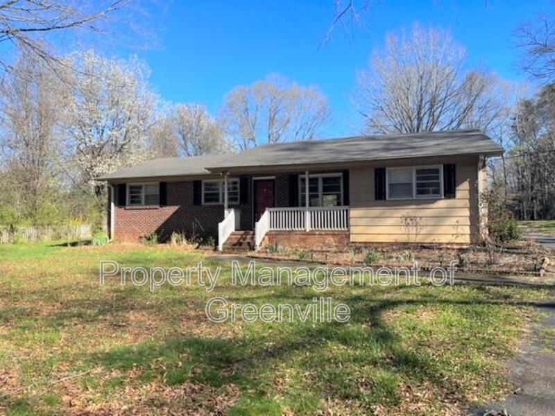 Woodruff House: 1071 Lightwood Knot Road
