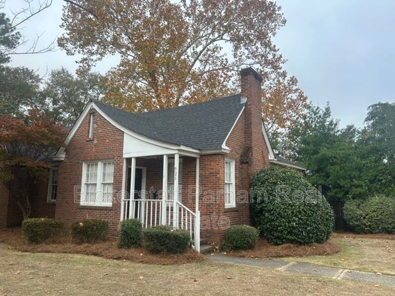 Columbus House: 925 Cooper Avenue