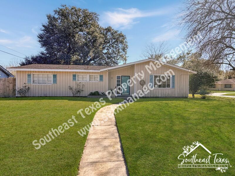 Orange House: 1802 24th Street